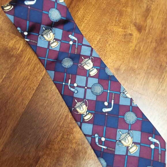 Hathaway Golf ~ Silk Necktie ~ Excellent Condition - Picture 2 of 6